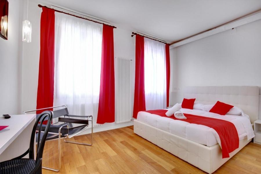Fenix La Boheme Apartment เวนิส ภายนอก รูปภาพ