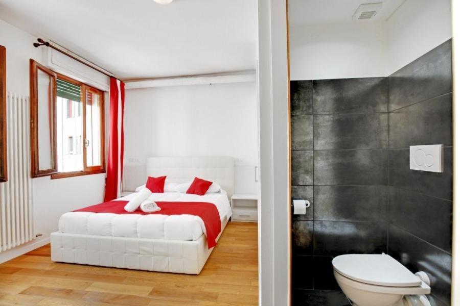 Fenix La Boheme Apartment เวนิส ภายนอก รูปภาพ