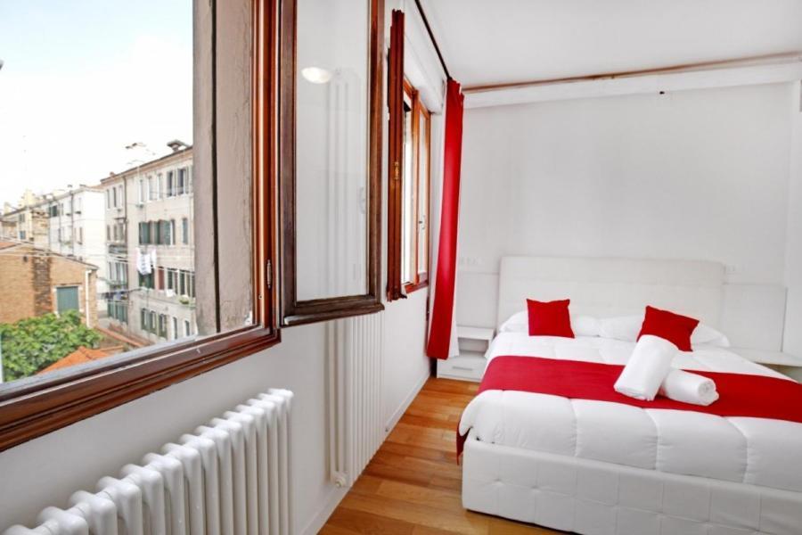 Fenix La Boheme Apartment เวนิส ภายนอก รูปภาพ